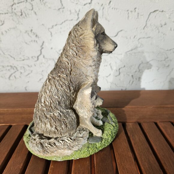 Realistic Mother Wolf & Cubs Figurine • Wildlife Sculpture • Rustic Cabin Decor - Picture 8 of 9